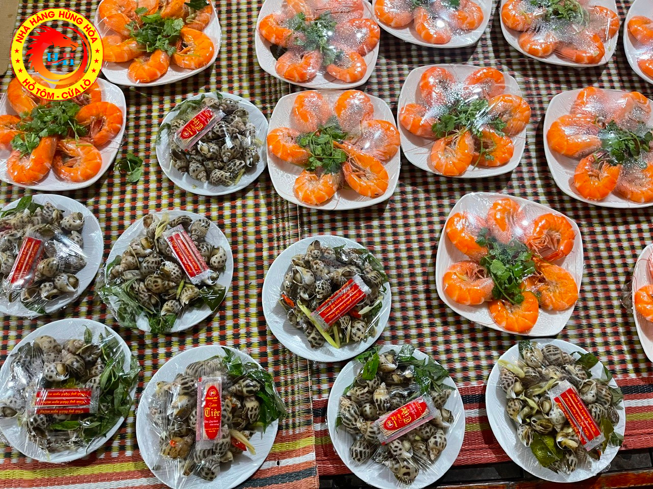 nhà hàng hải sản ngon hùng hòa